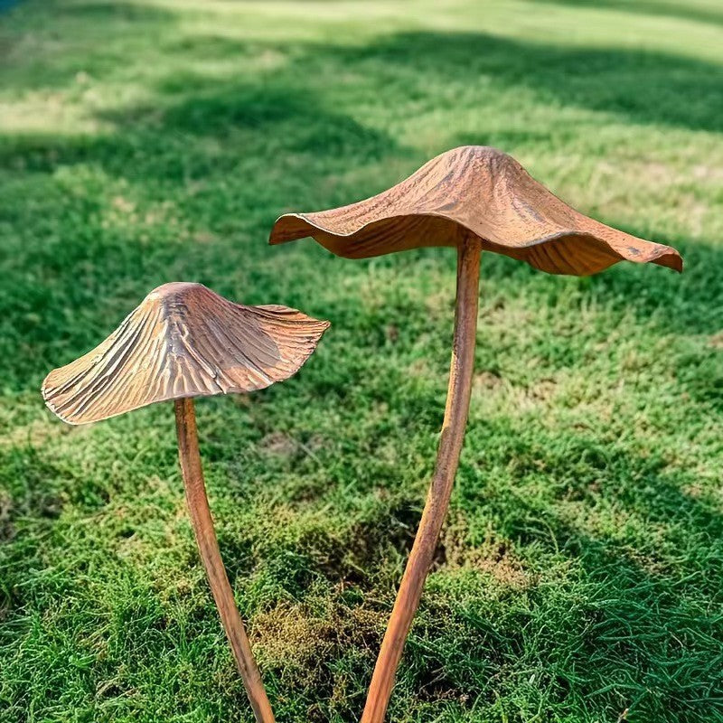 Retro Country Style Mushroom Garden Ornament